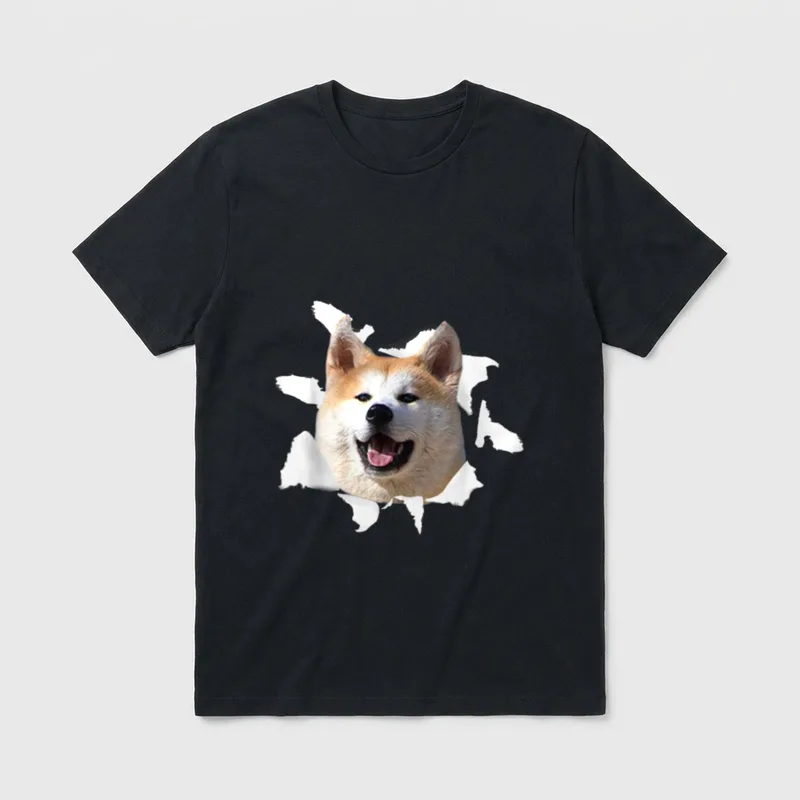 Akita Inu Akita Inu T-Shirt – Lächelnder Akita Inu Kopf bricht durch weiße Papierstruktur – Klassisches T-Shirt in Schwarz