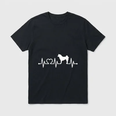EKG Herzschlag Akita Inu T-Shirt – Klassisches T-Shirt in Schwarz