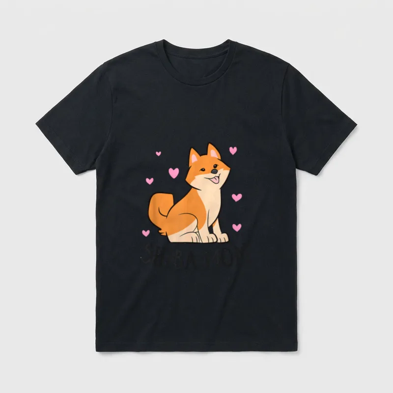Shiba Inu Mama Hund T-Shirt – Sitzender Shiba Inu mit SHIBA MOM Schriftzug und pinken Herzen – Klassisches T-Shirt in Schwarz