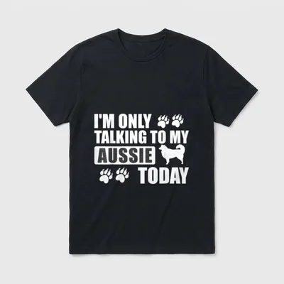 I'm Only Talking to My T-Shirt – Klassisches T-Shirt in Schwarz