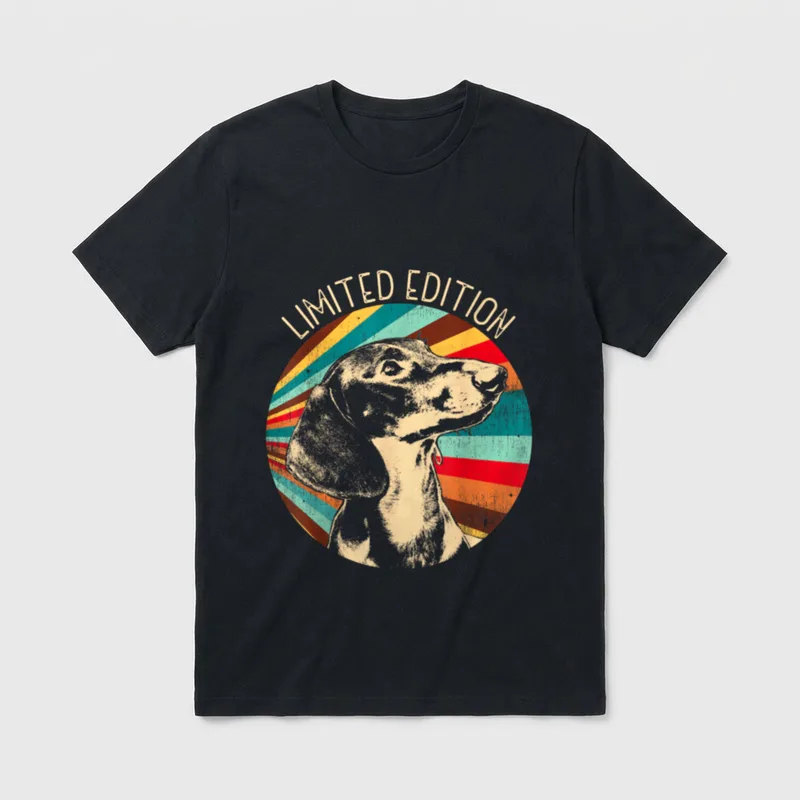 Retro Dackel & T-Shirt – Buntes Retro-Motiv mit Dackel-Profil und LIMITED EDITION Text – Klassisches T-Shirt in Schwarz