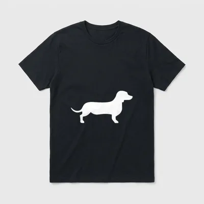 Dackel T-Shirt 0114 – Weiße Silhouette eines stehenden Dackels auf grauem Hintergrund – Klassisches T-Shirt in Schwarz