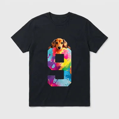 HUND 9 JAHRE DACKEL T-Shirt – Bunte Zahl 9 mit Dackelwelpen-Kopf und Farbspritzer-Motiv – Klassisches T-Shirt in Schwarz