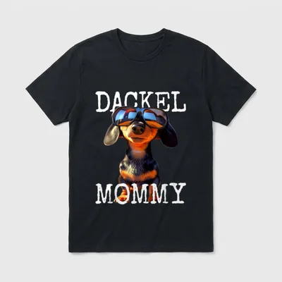 Dackel Mommy Dachshund Mama T-Shirt – DACKEL MOMMY Text mit Dackel und Sonnenbrille – Klassisches T-Shirt in Schwarz