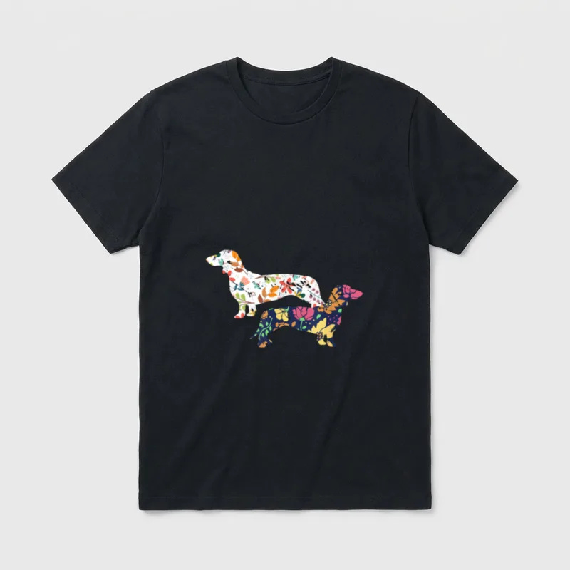 Vintage Dackel T-Shirt 0366 – Zwei überlappende Dackel-Silhouetten mit floralen Mustern – Klassisches T-Shirt in Schwarz