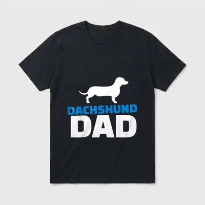 Dackel Papa T-Shirt 0442 – Weißer Dachshund neben blauem DACHSHUND und weißem DAD Text – Klassisches T-Shirt in Schwarz