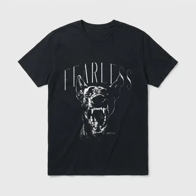 Wild Doberman Dog Wild T-Shirt – Klassisches T-Shirt in Schwarz