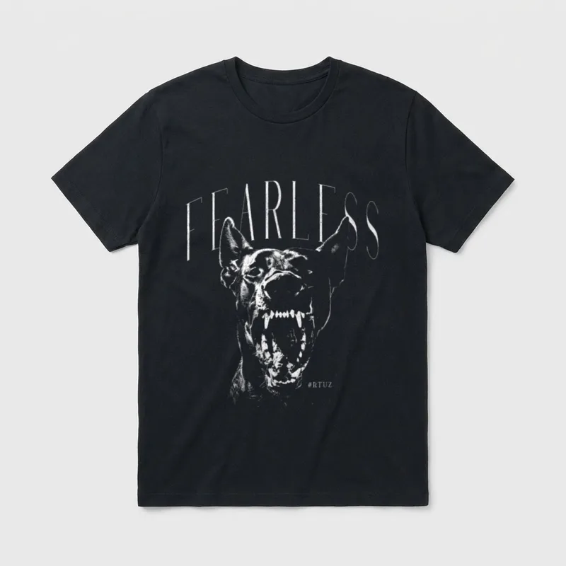 Wild Doberman Dog Wild T-Shirt – Klassisches T-Shirt in Schwarz