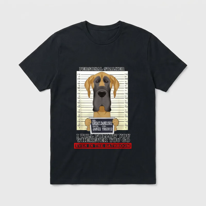Persönlicher Stalker Deutsche Dogge T-Shirt – Klassisches T-Shirt in Schwarz