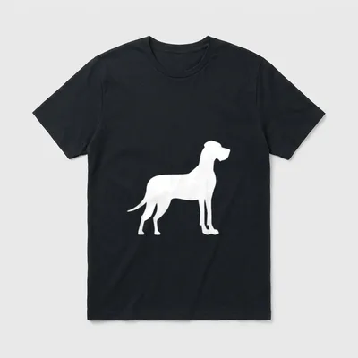 Deutsche Dogge T-Shirt 0103 – Weiße Silhouette einer stehenden Deutschen Dogge im Profil – Klassisches T-Shirt in Schwarz