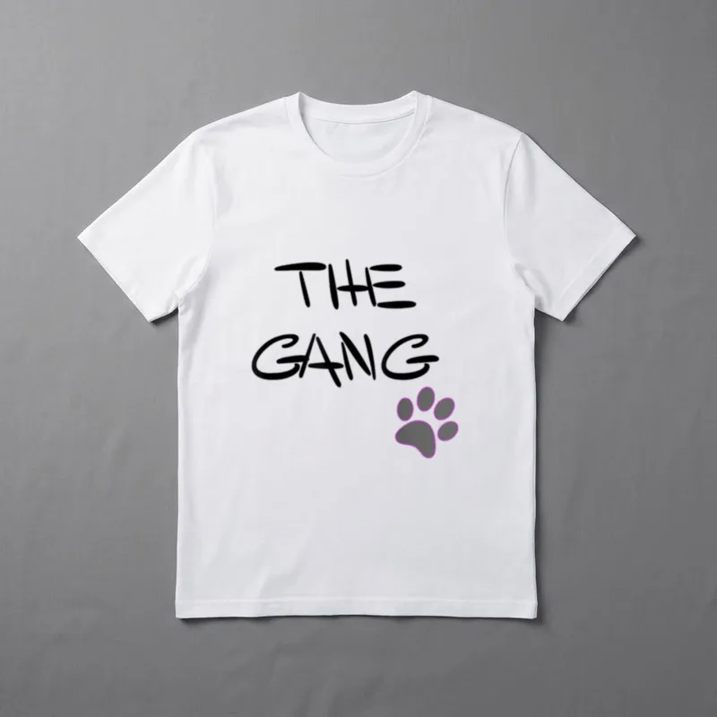 Gassi Gang T-Shirt – Schriftzug THE GANG mit pink umrandetem Tierpfoten-Abdruck – Klassisches T-Shirt in Schwarz