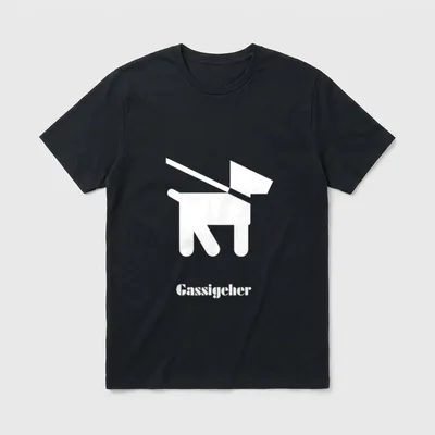 Gassigeher . Mit Hunden T-Shirt – Weißer Hund mit Leine und Text Gassigeher auf grauem Grund – Klassisches T-Shirt in Schwarz