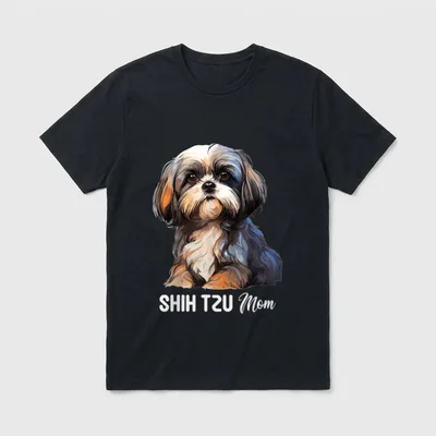 Shih Tzu Mama Hund T-Shirt – Illustration eines Shih Tzu mit dem Schriftzug SHIH TZU Mom – Klassisches T-Shirt in Schwarz