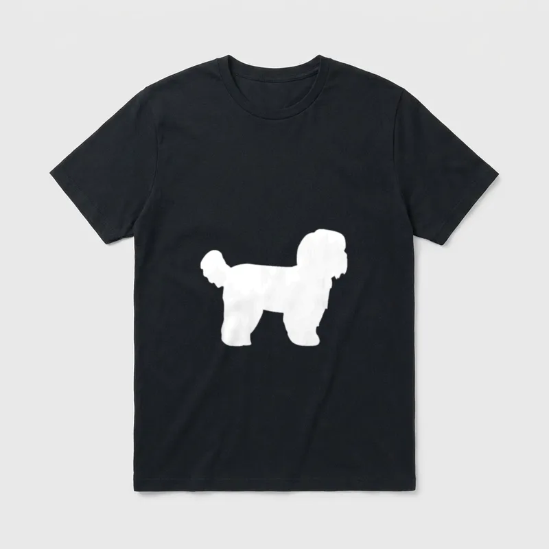 Shih Tzu T-Shirt 0236 – Weiße Silhouette eines stehenden Shih Tzu mit hochgestelltem Schwanz – Klassisches T-Shirt in Schwarz