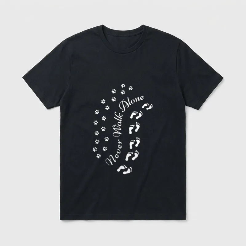 Hundebesitzer Never Walk Alone Hunde T-Shirt – Klassisches T-Shirt in Schwarz