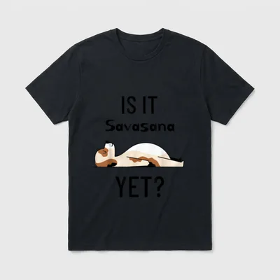 Is It Savasana Yet? T-Shirt – Klassisches T-Shirt in Schwarz