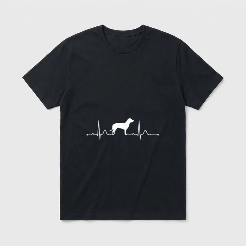 Hannoverscher Schweisshund Heartbeat Herz T-Shirt – Klassisches T-Shirt in Schwarz