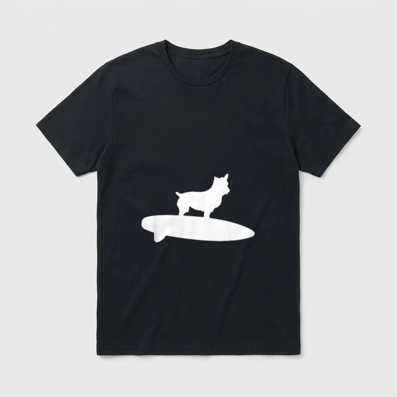 Hund auf Surfbrett Surfer T-Shirt – Klassisches T-Shirt in Schwarz