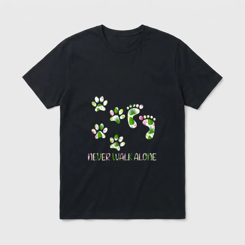 Never Walk a Alone T-Shirt – Klassisches T-Shirt in Schwarz