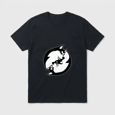 Yin Yang Hund Yoga T-Shirt – Zwei Hunde als Yin-Yang-Symbol in Schwarz und Weiß – Klassisches T-Shirt in Schwarz