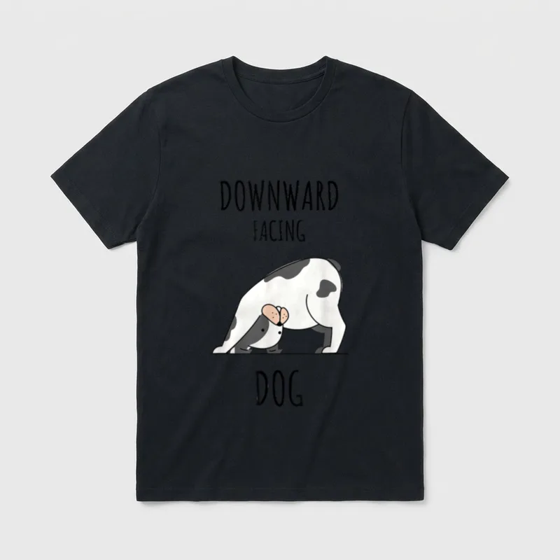 Downward Facing Dog Hund T-Shirt – Klassisches T-Shirt in Schwarz