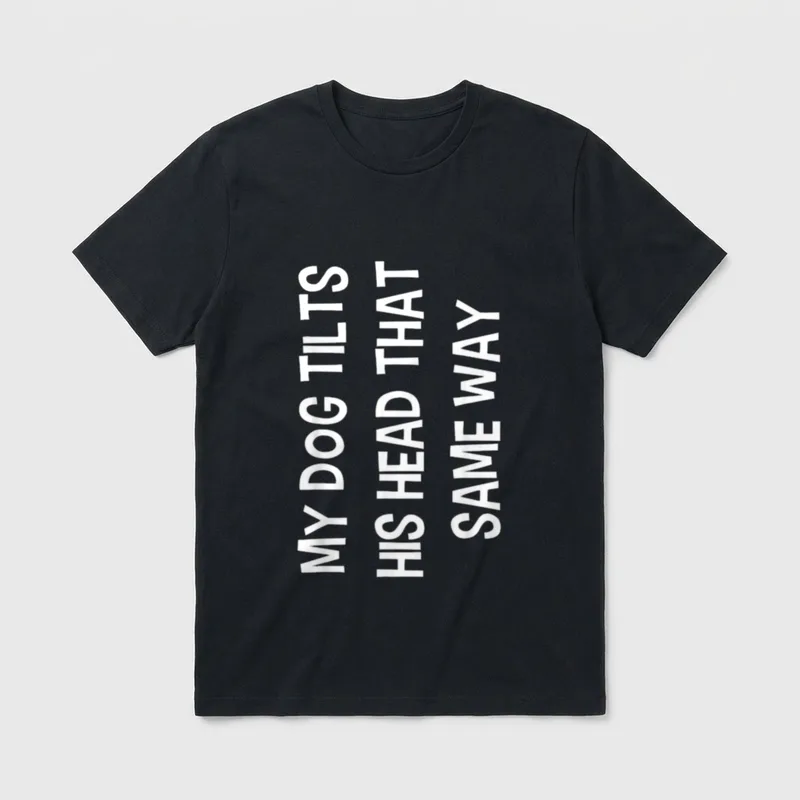 Dog Neigbar His Head T-Shirt – Klassisches T-Shirt in Schwarz