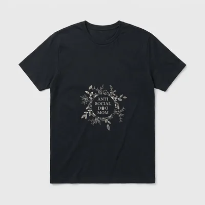 Anti Social Dog Mom T-Shirt – Klassisches T-Shirt in Schwarz