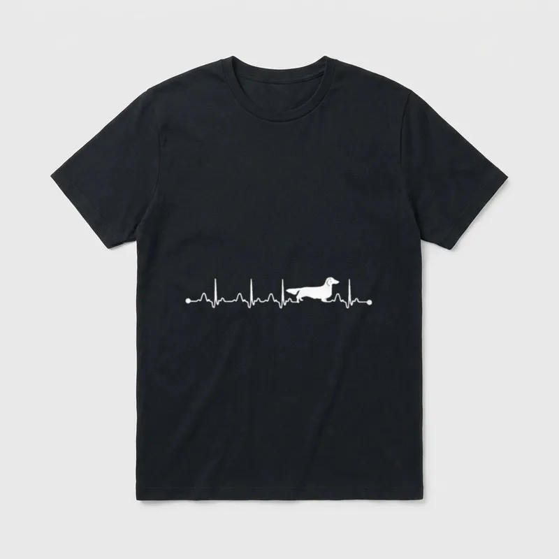 Herzschlag EKG Langhaardackel Hundemama T-Shirt – Klassisches T-Shirt in Schwarz