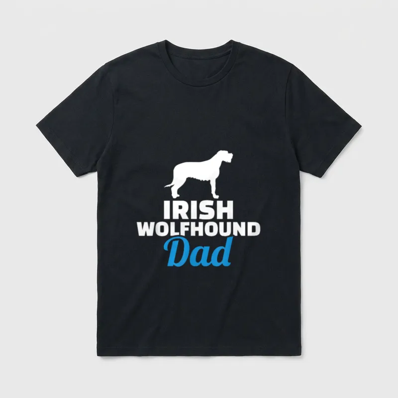Irischer Wolfshund Papa T-Shirt – Weißer Wolfshund über weiß-blauer Schrift – Klassisches T-Shirt in Schwarz