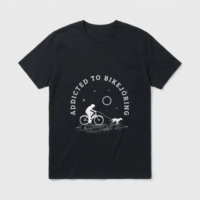 Bikejöring Motiv Spruch Zughundesport T-Shirt – Klassisches T-Shirt in Schwarz