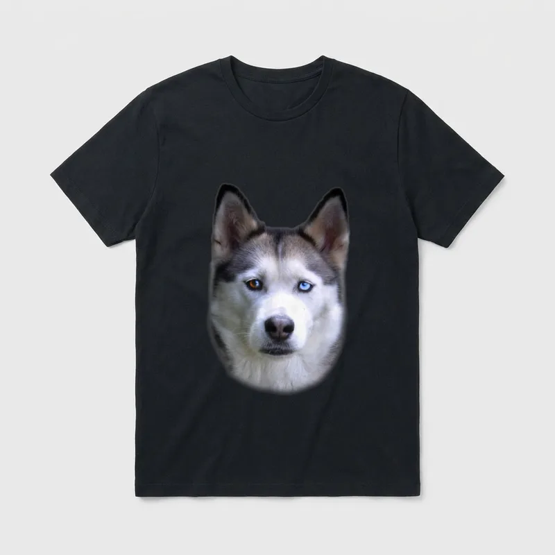 Sibirischer Husky Gesicht T-Shirt – Husky Porträt mit einem blauen und einem braunen Auge – Klassisches T-Shirt in Schwarz
