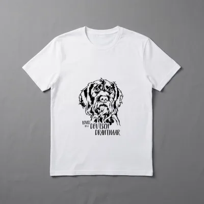 Loved by a Deutsch T-Shirt – Klassisches T-Shirt in Schwarz