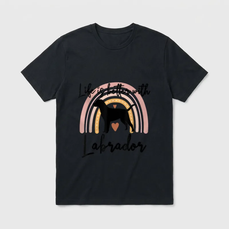 Life Better Labrador Rainbow T-Shirt – Klassisches T-Shirt in Schwarz