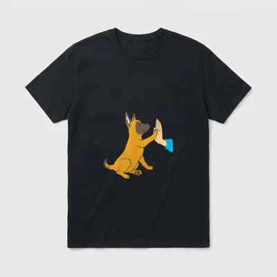 Malinois T-Shirt 0045 – Sitzender Malinois gibt einer blauen Hand das High Five – Klassisches T-Shirt in Schwarz