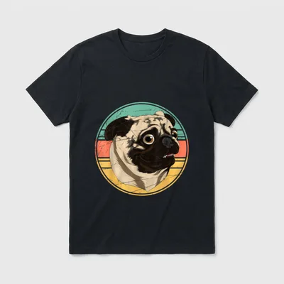 Retro Mops T-Shirt 0108 – Mops-Kopf im Retro-Stil mit abgenutzter Textur auf bunten Streifen – Klassisches T-Shirt in Schwarz