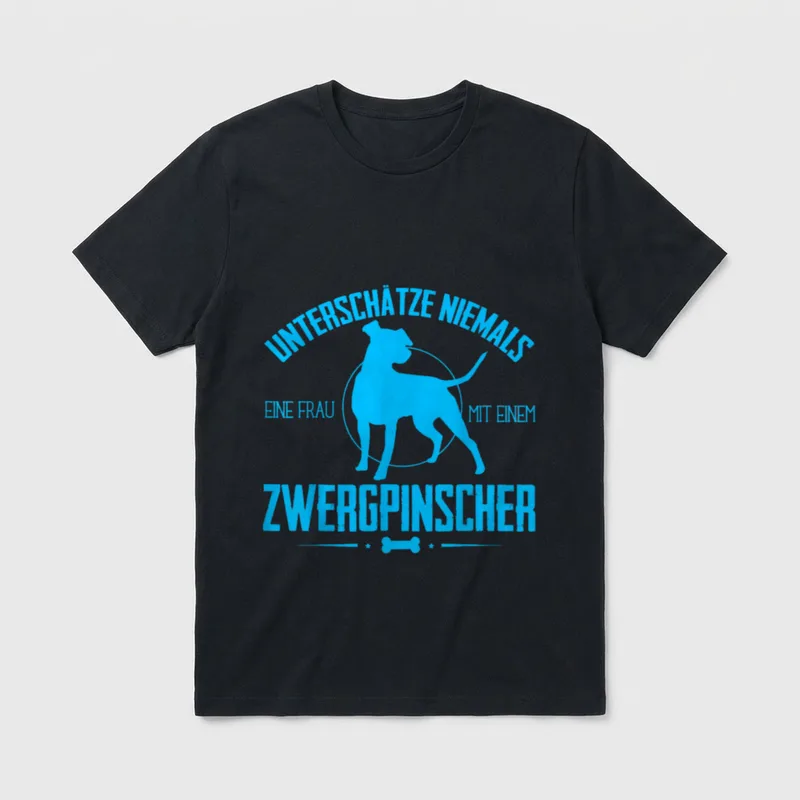 Unterschätze nie eine Frau Pinscher & Schnauzer T-Shirt – Klassisches T-Shirt in Schwarz
