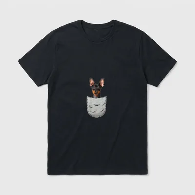 Zwergpinscher Miniature Pinscher Brust-Tasche T-Shirt – Klassisches T-Shirt in Schwarz