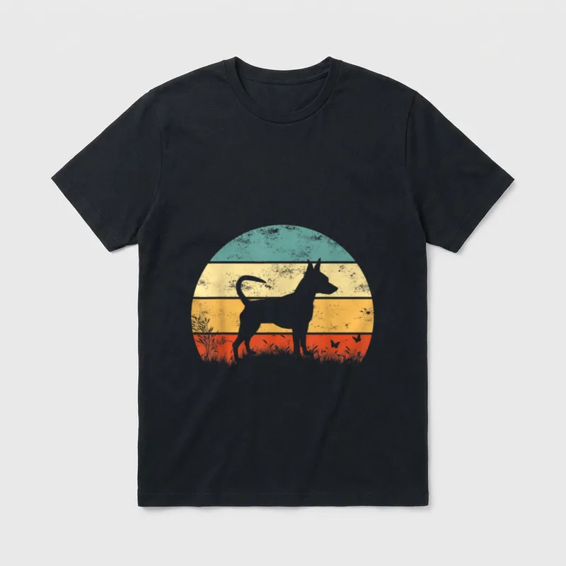 Zwergpinscher Design retro sunset T-Shirt – Klassisches T-Shirt in Schwarz