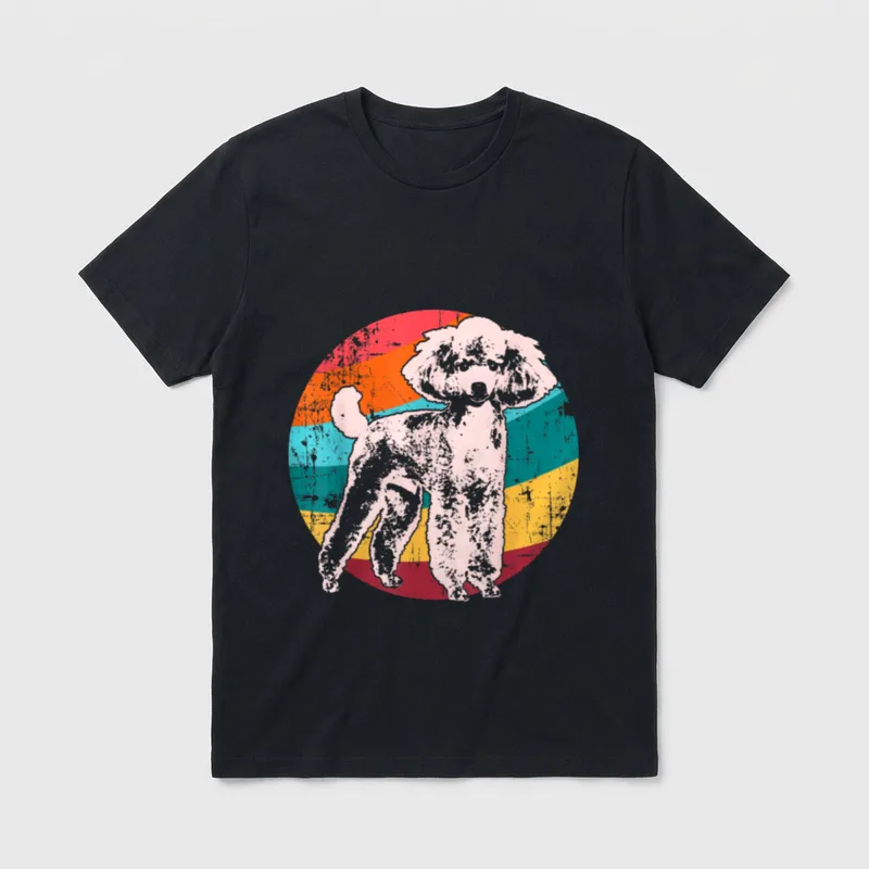 Pudel Idee T-Shirt – Retro Pudel Silhouette vor buntem Streifenkreis im Vintage-Stil – Klassisches T-Shirt in Schwarz