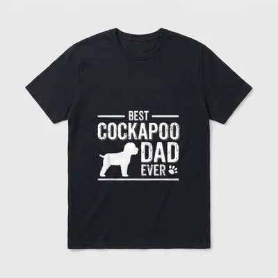 Cockapoo T-Shirt – Best Cockapoo Dad Ever Schriftzug mit Hundesilhouette und Pfotenabdruck – Klassisches T-Shirt in Schwarz