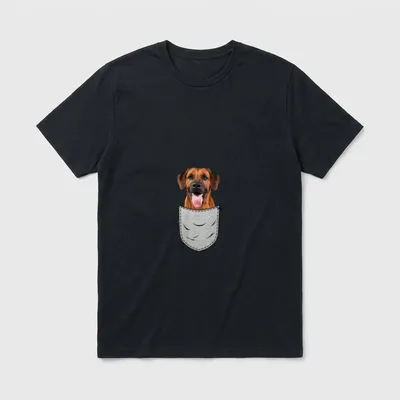 Rhodesian Ridgeback Brust-Tasche Pocket T-Shirt – Klassisches T-Shirt in Schwarz
