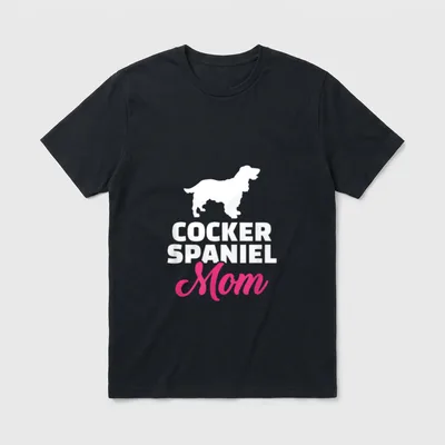 Cocker Spaniel Mama T-Shirt 0034 – Weiße Cocker Spaniel Silhouette mit rosa Mom Schriftzug – Klassisches T-Shirt in Schwarz