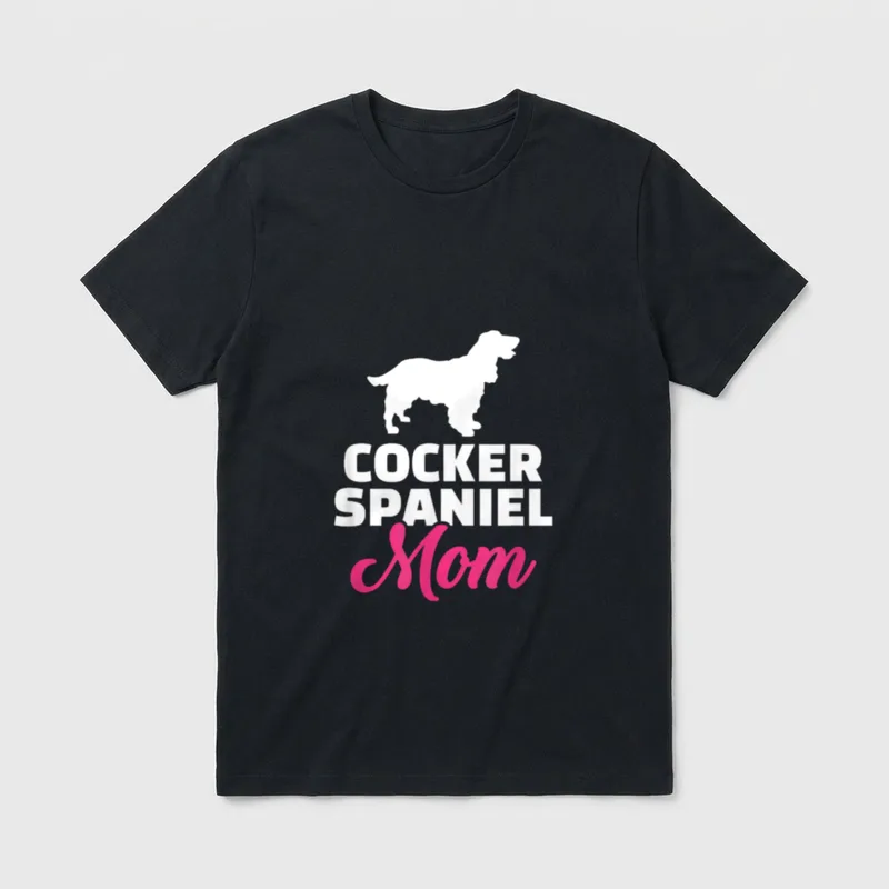 Cocker Spaniel Mama T-Shirt 0034 – Weiße Cocker Spaniel Silhouette mit rosa Mom Schriftzug – Klassisches T-Shirt in Schwarz
