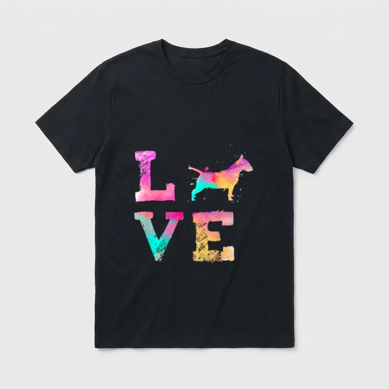 Pitbull Dad Shirt – Buntes LOVE-Wort mit Bullterrier-Silhouette im Wasserfarbentrend – Klassisches T-Shirt in Schwarz