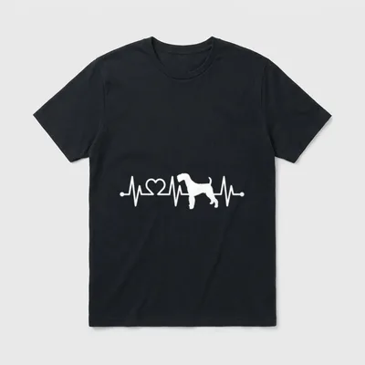 EKG Herzschlag Airedale Terrier T-Shirt – Klassisches T-Shirt in Schwarz