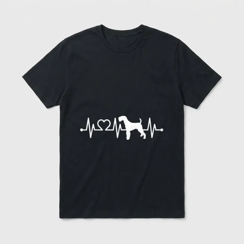 EKG Herzschlag Airedale Terrier T-Shirt – Klassisches T-Shirt in Schwarz
